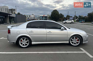 Седан Opel Vectra 2004 в 