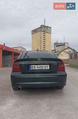 Лифтбек Opel Vectra 1999 в 