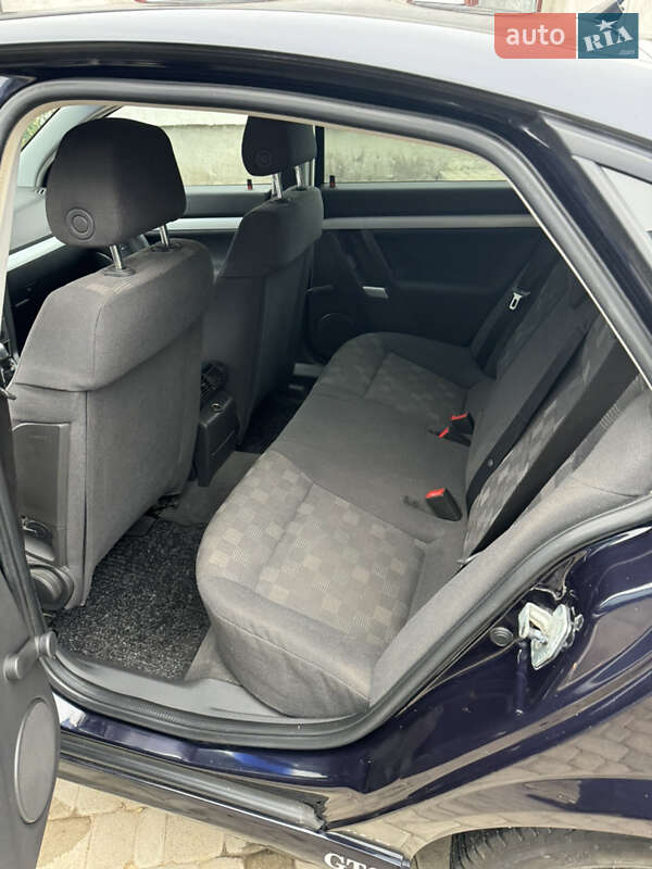 Ліфтбек Opel Vectra 2003 в Тернополі