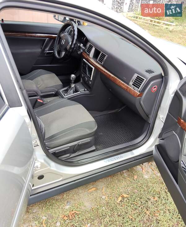 Универсал Opel Vectra 2004 в Полтаве фото 10 Универсал Opel Vectra 2004 в Полтаве