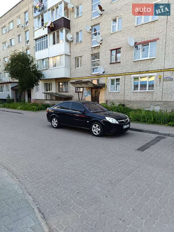 Лифтбек Opel Vectra 2006 в Новояворовске
