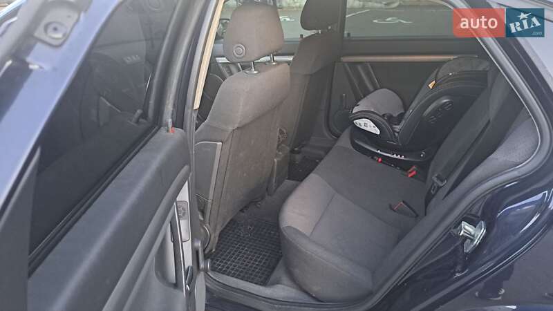 Лифтбек Opel Vectra 2006 в Новояворовске