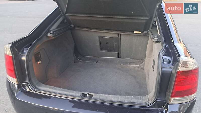 Лифтбек Opel Vectra 2006 в Новояворовске