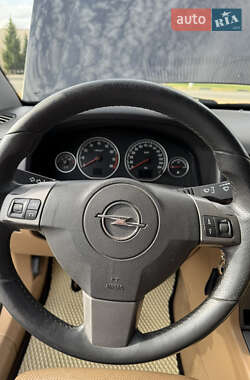 Ліфтбек Opel Vectra 2007 в  фото 33 Ліфтбек Opel Vectra 2007 в