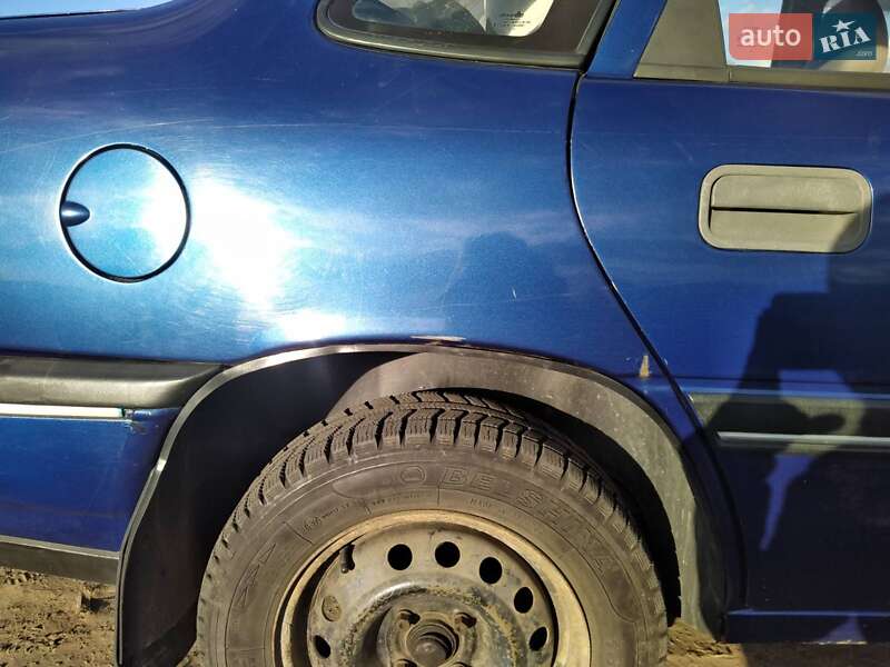 Седан Opel Vectra 1990 в Черкассах фото 13 Седан Opel Vectra 1990 в Черкассах