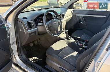 Седан Opel Vectra 2006 в 