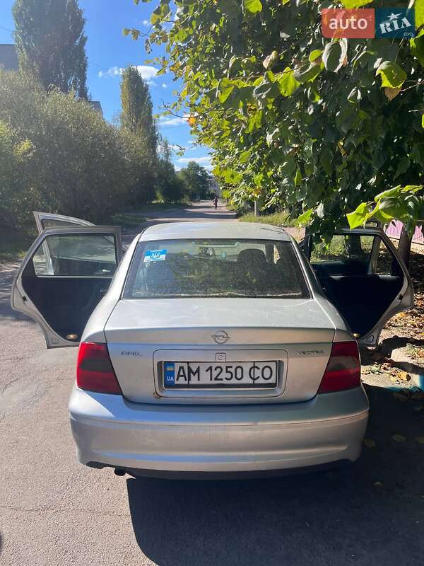 Седан Opel Vectra 2001 в Коростені