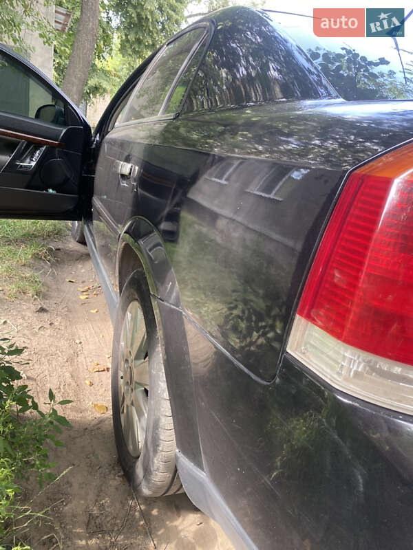 Седан Opel Vectra 2003 в Тернополе