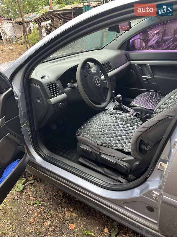 Седан Opel Vectra 2003 в Тростянці