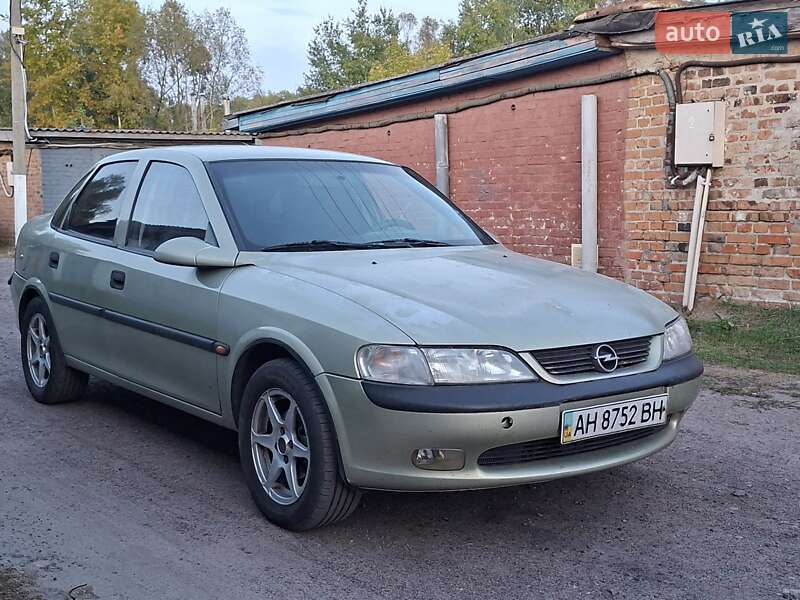 Седан Opel Vectra 1996 в 