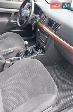 Седан Opel Vectra 2003 в 