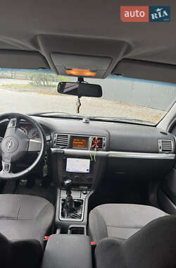 Лифтбек Opel Vectra 2006 в 