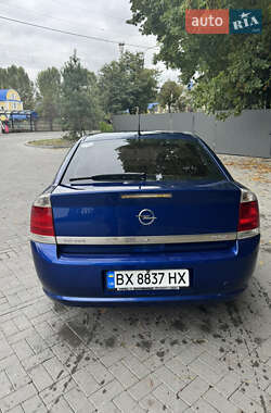 Лифтбек Opel Vectra 2006 в 