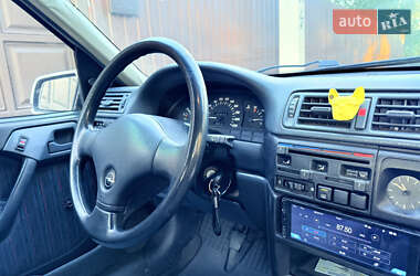 Лифтбек Opel Vectra 1992 в 