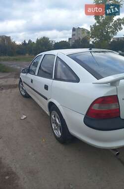 Лифтбек Opel Vectra 1996 в 
