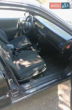 Лифтбек Opel Vectra 1997 в 