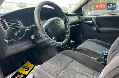 Лифтбек Opel Vectra 2000 в 