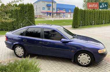 Лифтбек Opel Vectra 1997 в 