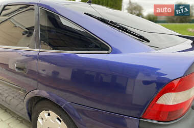 Лифтбек Opel Vectra 1997 в 