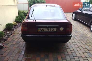 Лифтбек Opel Vectra 1992 в 
