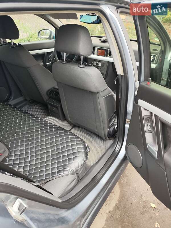 Универсал Opel Vectra 2004 в Полтаве