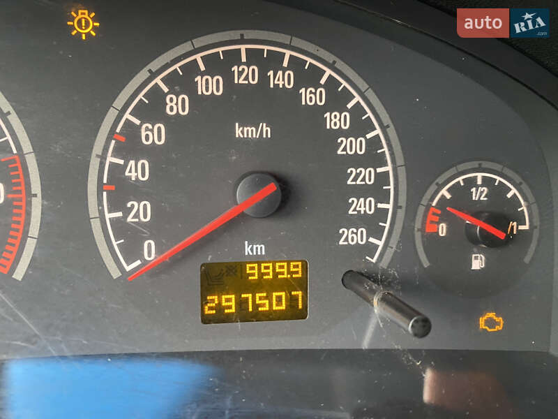 Седан Opel Vectra 2003 в Києві