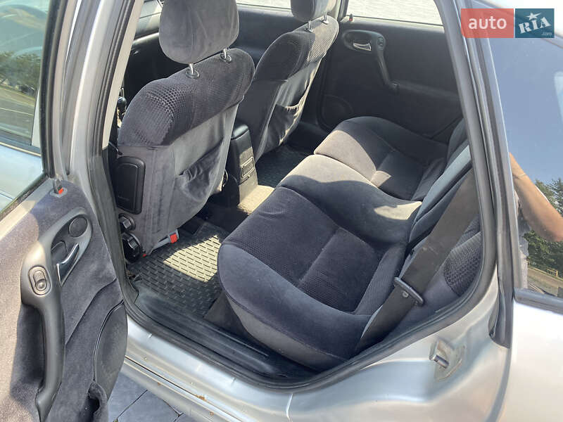 Лифтбек Opel Vectra 2001 в Львове