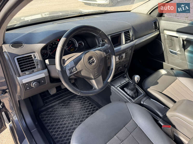 Седан Opel Vectra 2008 в Кропивницком