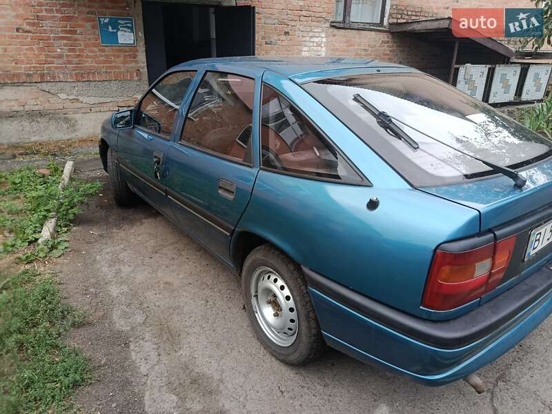 Ліфтбек Opel Vectra 1993 в Хоролі фото 6 Ліфтбек Opel Vectra 1993 в Хоролі