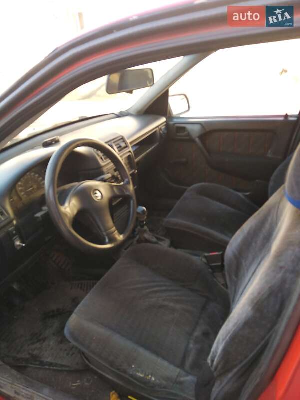 Седан Opel Vectra 1992 в Ананьеве