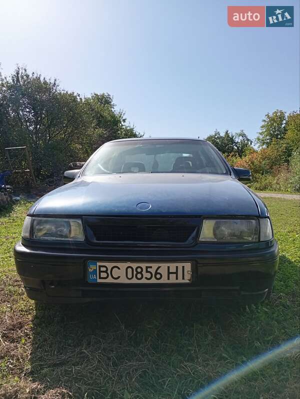 Седан Opel Vectra 1990 в Львові