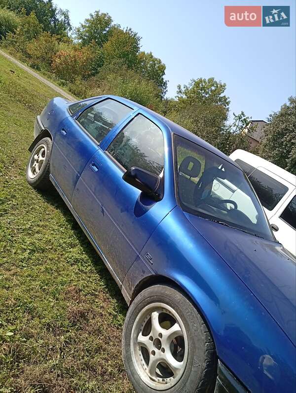 Седан Opel Vectra 1990 в Львові