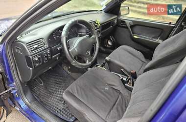 Седан Opel Vectra 1991 в 