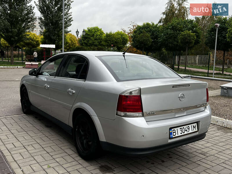Седан Opel Vectra 2005 в Кременчуге