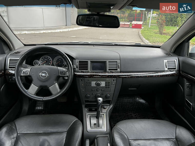 Седан Opel Vectra 2005 в Кременчуге