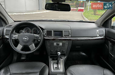 Седан Opel Vectra 2005 в  фото 22 Седан Opel Vectra 2005 в