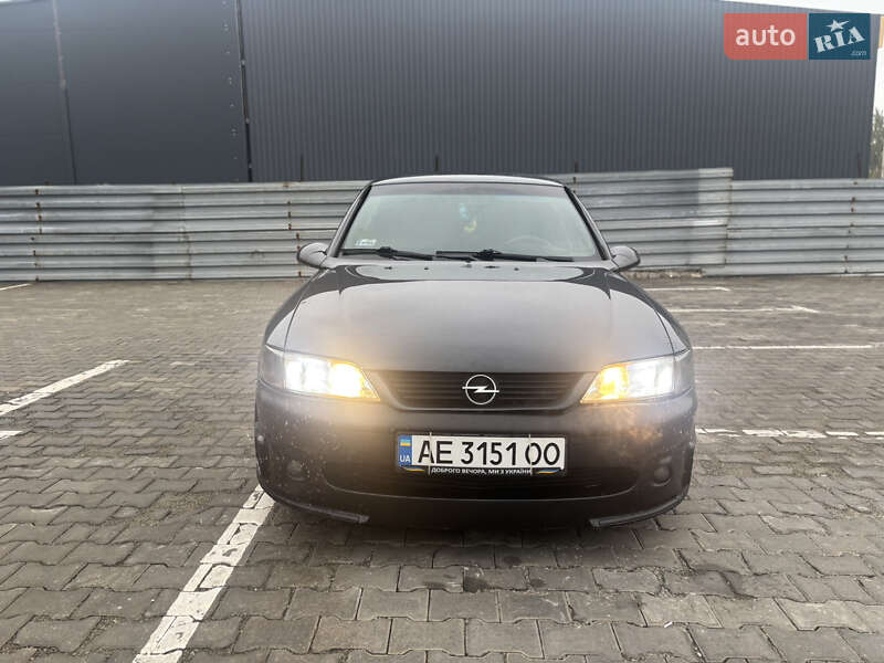 Седан Opel Vectra 1998 в Кривом Роге