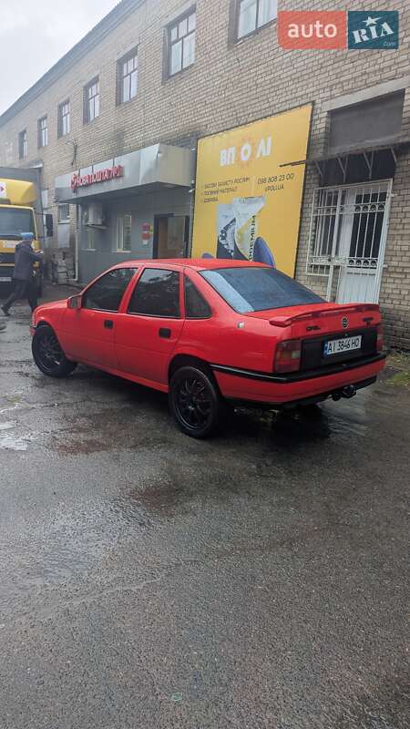 Седан Opel Vectra 1990 в Бершаді фото 3 Седан Opel Vectra 1990 в Бершаді