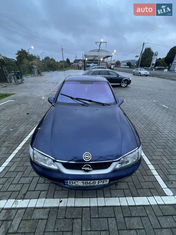 Седан Opel Vectra 1996 в 