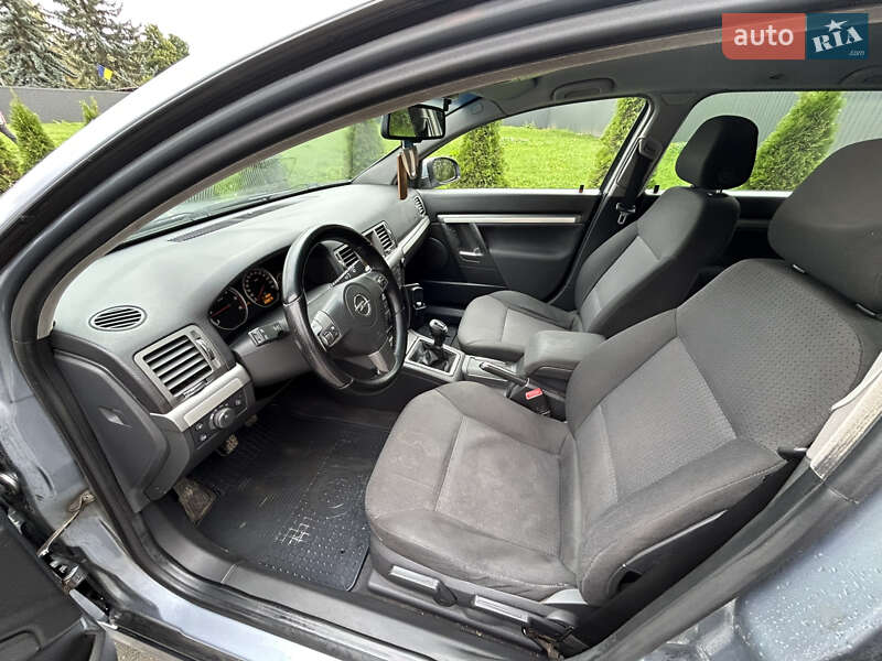 Универсал Opel Vectra 2007 в Черновцах