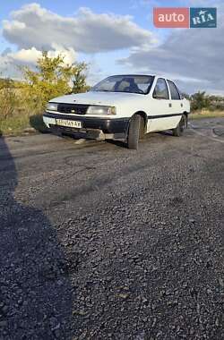 Седан Opel Vectra 1989 в  фото 8 Седан Opel Vectra 1989 в