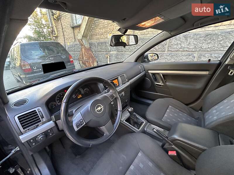 Седан Opel Vectra 2006 в Киеве