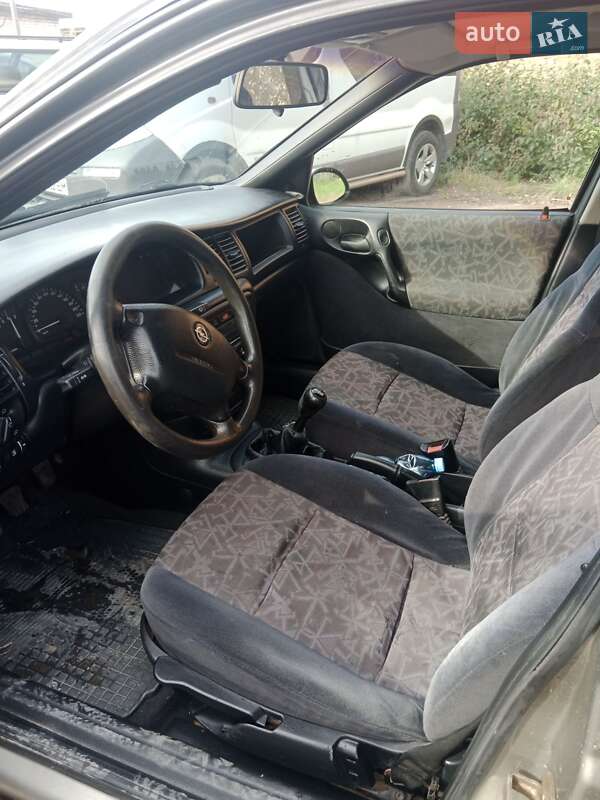Седан Opel Vectra 1996 в Шептицькому