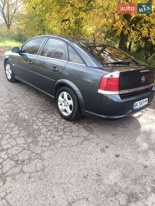 Седан Opel Vectra 2007 в Дубні