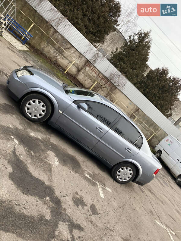 Седан Opel Vectra 2003 в Луцке