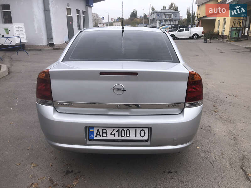 Седан Opel Vectra 2005 в Виннице