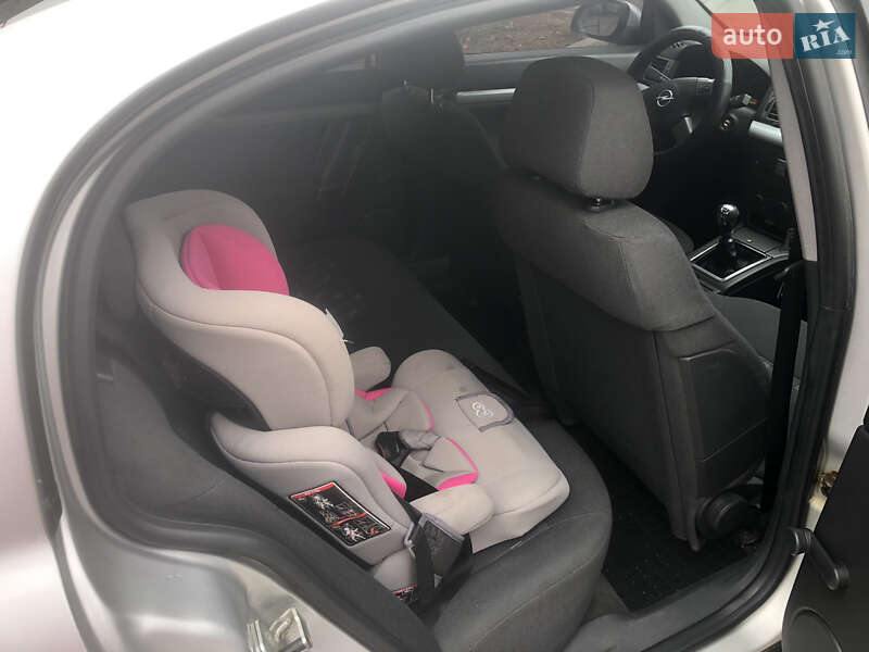 Седан Opel Vectra 2005 в Виннице