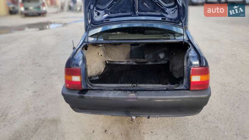 Седан Opel Vectra 1991 в Ивано-Франковске