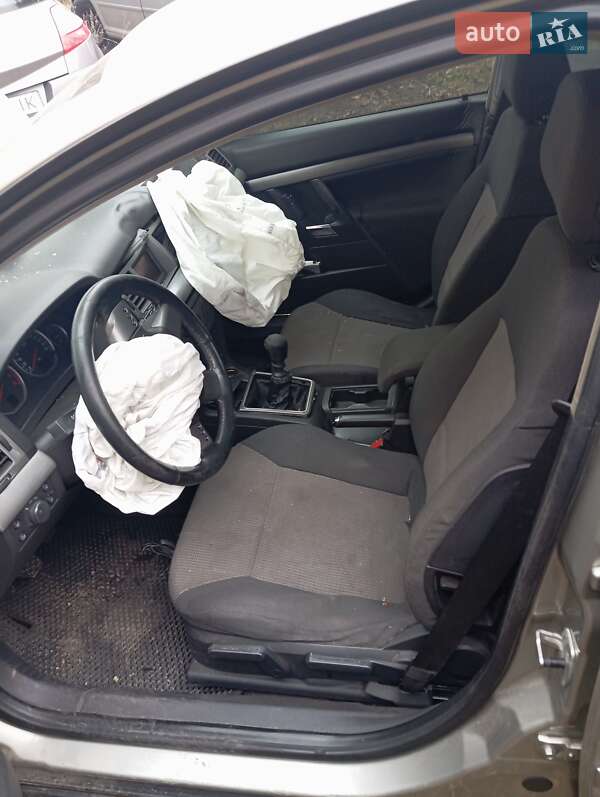 Седан Opel Vectra 2004 в Черкассах фото 11 Седан Opel Vectra 2004 в Черкассах