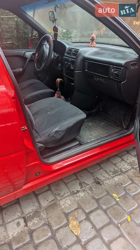 Седан Opel Vectra 1990 в Бершаді фото 8 Седан Opel Vectra 1990 в Бершаді